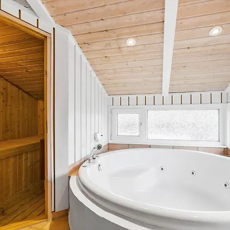Bl161-saltum-taarnfalkevej-16 Holiday home *